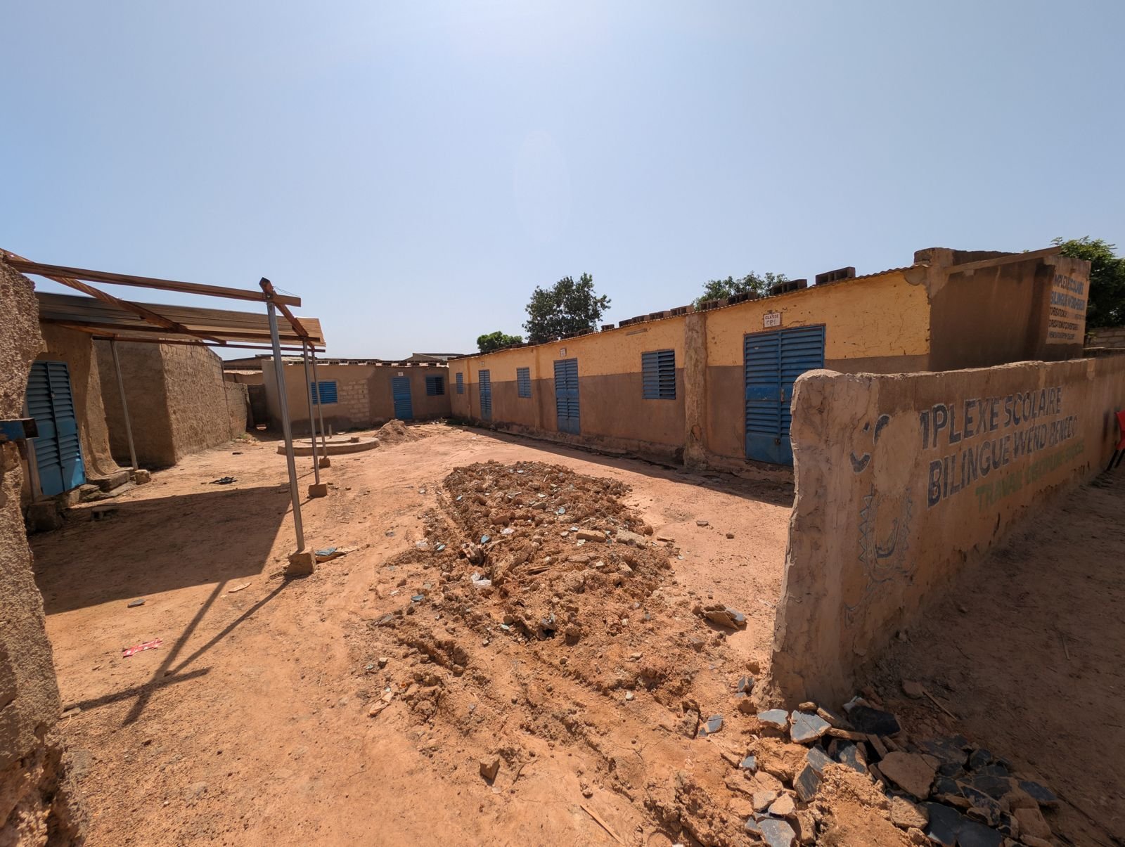 Entrée du Complexe Scolaire Wend Benedo de Yagma, à Ouagadougou